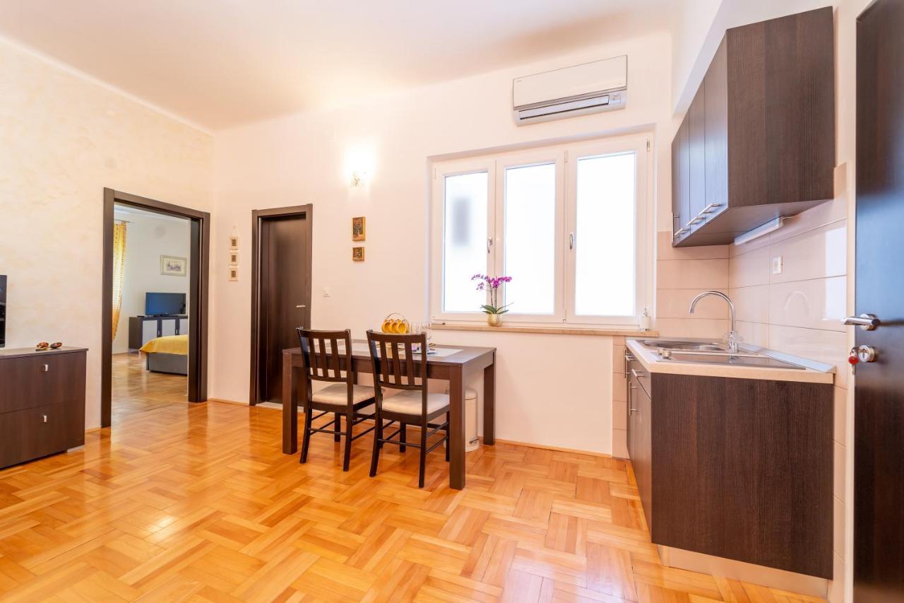 Apartments Naja Split Luaran gambar