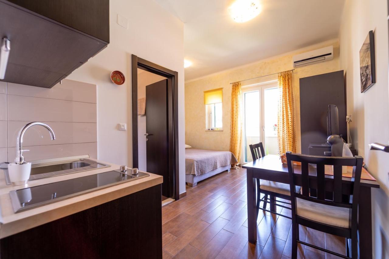 Apartments Naja Split Luaran gambar